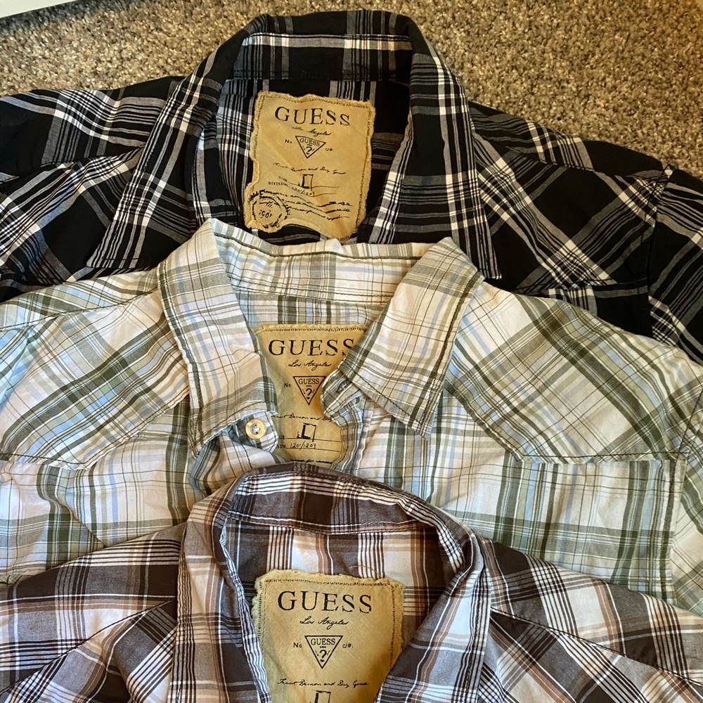 3 GUESS men’s shirts